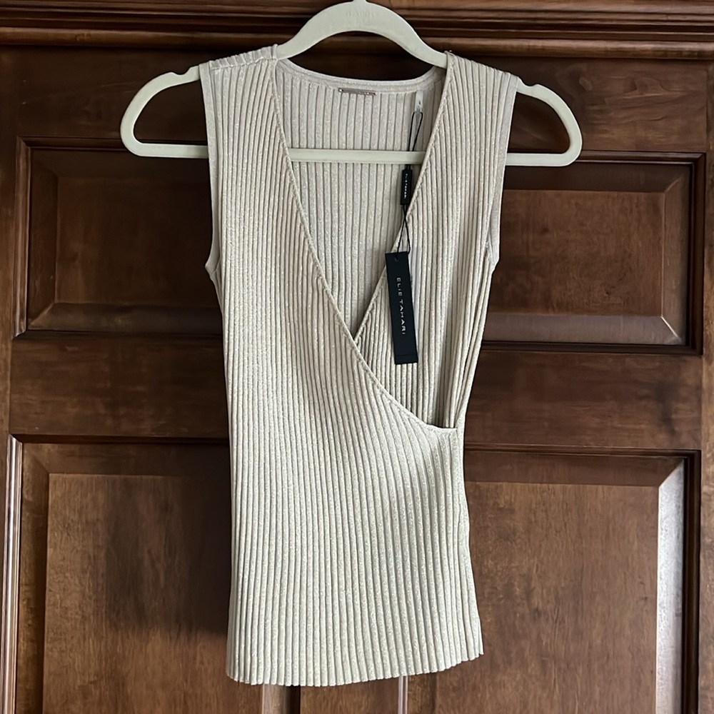 NWOT ELIE TAHARI Gold Sleeveless Top -Small